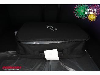 Porsche Taycan 4S 93 kWh Performance RHD EU-Zulassung Sport Chrono Pano 360° picture 32