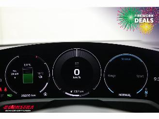 Porsche Taycan 105 kWh Performance Pano Bose Memory ACC picture 17