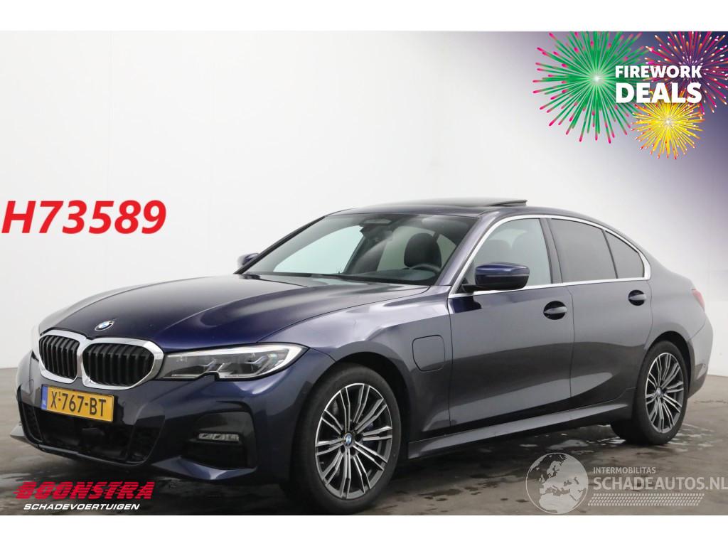BMW 3-serie 330e High Executive Schuifdak Leder HUD H/K ACC LED SHZ