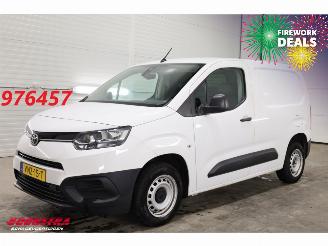 uszkodzony samochody ciężarowe Toyota Proace 1.5 D-4D Cool Leder Airco Cruise AHK 28.431 km! 2022/2