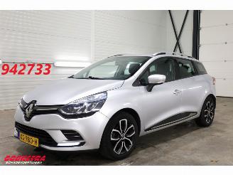 Unfallwagen Renault Clio Estate 1.5 dCi Ecoleader Zen Navi Airco Cruise 166.321 km! 2019/1