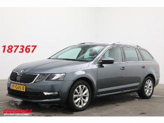 damaged passenger cars Skoda Octavia Combi 1.6 TDI Greentech Ambition Business Navi Clima Cruise SHZ PDC 2018/2