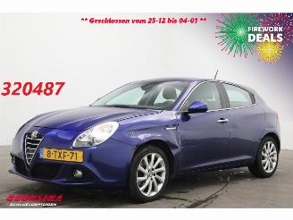 Avarii autoturisme Alfa Romeo Giulietta 1.4 T 170 PK Aut. Distinctive Lusso Navi Clima Cruise PDC AHK 2014/5