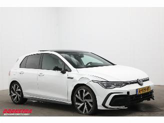 Volkswagen Golf 1.5 eTSI DSG R-Line Pano Matrix ACC LRHZ Camera SHZ picture 2