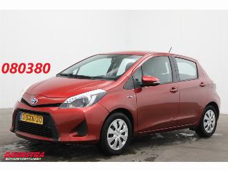 skadebil auto Toyota Yaris 1.5 Full Hybrid Aspiration Navi Clima Cruise AHK 163.773 km! 2013/12