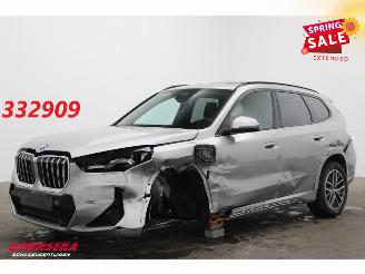 krockskadad bil auto BMW X1 xDrive25e M-Sport Pano LED ACC H/K Leder Camera LRHZ 2025/7
