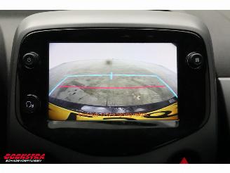 Toyota Aygo 1.0 VVT-i x-play Radio Bluetooth Airco Cruise Camera picture 18