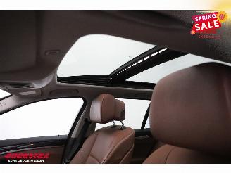 BMW 5-serie Touring 530i High Executive Pano Xenon Navi Clima Cruise SHZ PDC picture 18