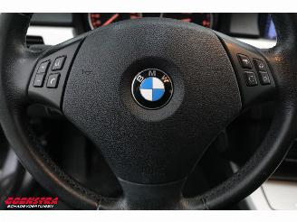 BMW 3-serie 318i Business Line Leder Navi Clima Cruise AHK picture 15
