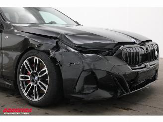 BMW 5-serie Touring 550e M-Sport xDrive Carbon HUD H/K ACC Memory 360° picture 10