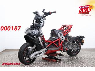 skadebil auto Renault Mégane Dragster 125 2.738 km 2024/8