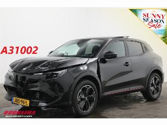 Voiture accidenté Alfa Romeo Junior Elettrica Speciale 54 kWh Pano LED ACC Massage Camera 5.351 km! 2025/8