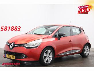 Damaged car Renault Clio 0.9 TCe Life Navi Airco Cruise PDC 85.827 km! 2013/11