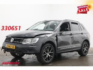 Voiture accidenté Volkswagen Tiguan 1.5 TSI ACT Comfortline Business Navi Airco Cruise PDC AHK 2019/11