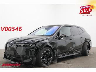 škoda osobní automobily BMW iX xDrive M70 112 kWh Pano LED ACC B&W Memory 360° AHK 2025/4