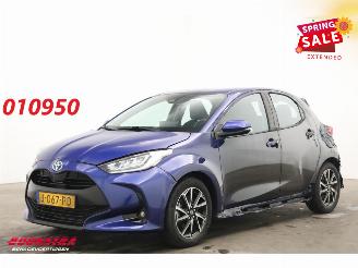 Vaurioauto  passenger cars Toyota Yaris 1.5 Hybrid First Edition LED ACC Navi Clima Camera 2020/9