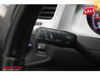 Volkswagen Golf 1.6 TDI Trendline BlueMotion Navi Bluetooth Airco Cruise picture 12