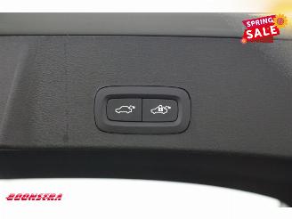 Volvo XC40 2.0 B3 Core LED Leder Apple/Android Camera SHZ LRHZ 9.766 km! picture 29