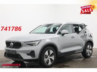Auto incidentate Volvo XC40 2.0 B3 Core LED Leder Apple/Android Camera SHZ LRHZ 9.766 km! 2025/12