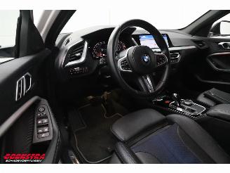 BMW 1-serie 120i Aut. Sportline LED Navi Cruise LRHZ SHZ picture 14