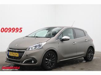 Voiture accidenté Peugeot 208 1.2 PureTech Allure 5-DRS Bluetooth Clima Cruise 97.956 km! 2016/3