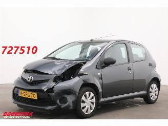 Toyota Aygo 1.0 VVT-i Now 5-DRS Navi Airco 96.456 km! picture 1