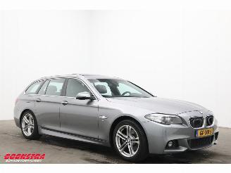 BMW 5-serie Touring 520i Aut. M-Sport Pano Leder Memory SHZ Orig. NL 151.381 km! picture 2