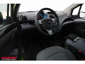 Chevrolet Spark 1.0 16V LS Airco LMV Elek Ramen 89.221 km! picture 18