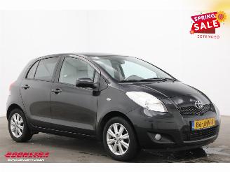 Toyota Yaris 1.3 VVTi Executive 5-DRS Clima PDC AHK 178.940 km! picture 2