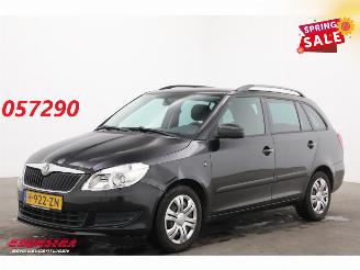 Unfallwagen Skoda Fabia Combi Combi 1.2 TSI 105 PK Ambiente Airco Cruise SHZ PDC AHK 2011/11