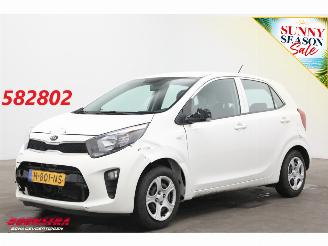 damaged passenger cars Kia Picanto 1.0 CVVT ComfortLine Airco Bluetooth 71.638 km! 2020/3