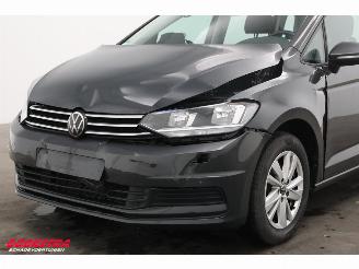 Volkswagen Touran 2.0 TDI 150 PK DSG Navi Clima Cruise SHZ PDC picture 10