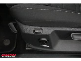 Volkswagen Touran 2.0 TDI 150 PK DSG Navi Clima Cruise SHZ PDC picture 31
