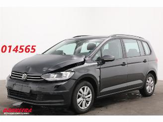 krockskadad bil auto Volkswagen Touran 2.0 TDI 150 PK DSG Navi Clima Cruise SHZ PDC 2023/8