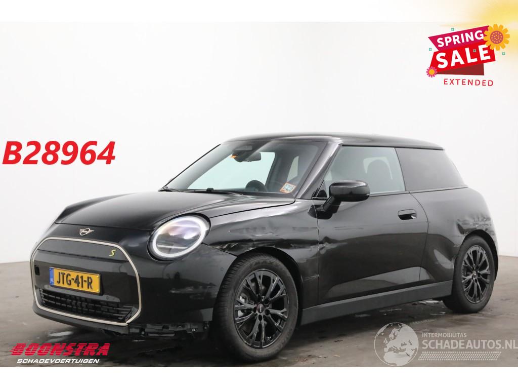 Mini Cooper SE Favoured M 54.2 kWh Pano LED ACC Leder Camera SHZ 2.035 km!