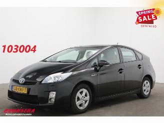 skadebil auto Toyota Prius 1.8 Dynamic Solar Schuifdak HUD Cruise Camera 2010/1