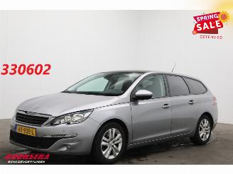 Vaurioauto  passenger cars Peugeot 308 SW 1.6 BlueHDI Executive Pack Pano Navi Clima Cruise Camera PDC AHK 2015/12