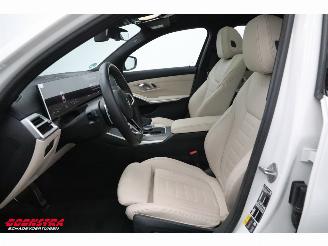 BMW 3-serie Touring 330e M-Sport Pano LED ACC H/K Memory 360° AHK picture 16