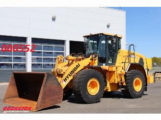 skadebil machine Hyundai  HL 960 Wiellader BY 2018 