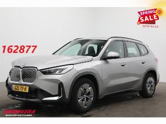 Damaged car BMW iX1 xDrive30 67 kWh LED ACC Apple/Android Camera SHZ 2025/1