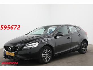 skadebil auto Volvo V-40 1.5 T2 Aut. Momentum LED Navi Clima Cruise SHZ PDC 2019/6