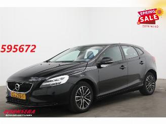 Unfallwagen Volvo V-40 1.5 T2 Aut. Momentum LED Navi Clima Cruise SHZ PDC 2019/6
