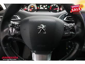 Peugeot 308 SW 1.6 BlueHDI Aut. Allure Pano Navi Clima Cruise PDC AHK picture 20