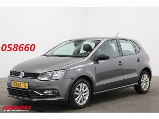 skadebil auto Volkswagen Polo 1.2 TSI Comfortline Airco Bluetooth 98.593 km! 2017/2