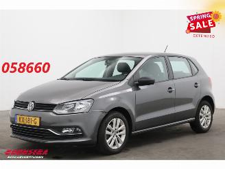 krockskadad bil auto Volkswagen Polo 1.2 TSI Comfortline Airco Bluetooth 98.593 km! 2017/2