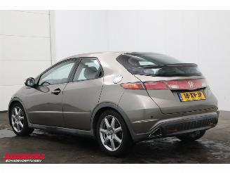 Honda Civic 1.8 Aut. Sport Leder Clima Cruise PDC AHK 140.110 km! picture 4