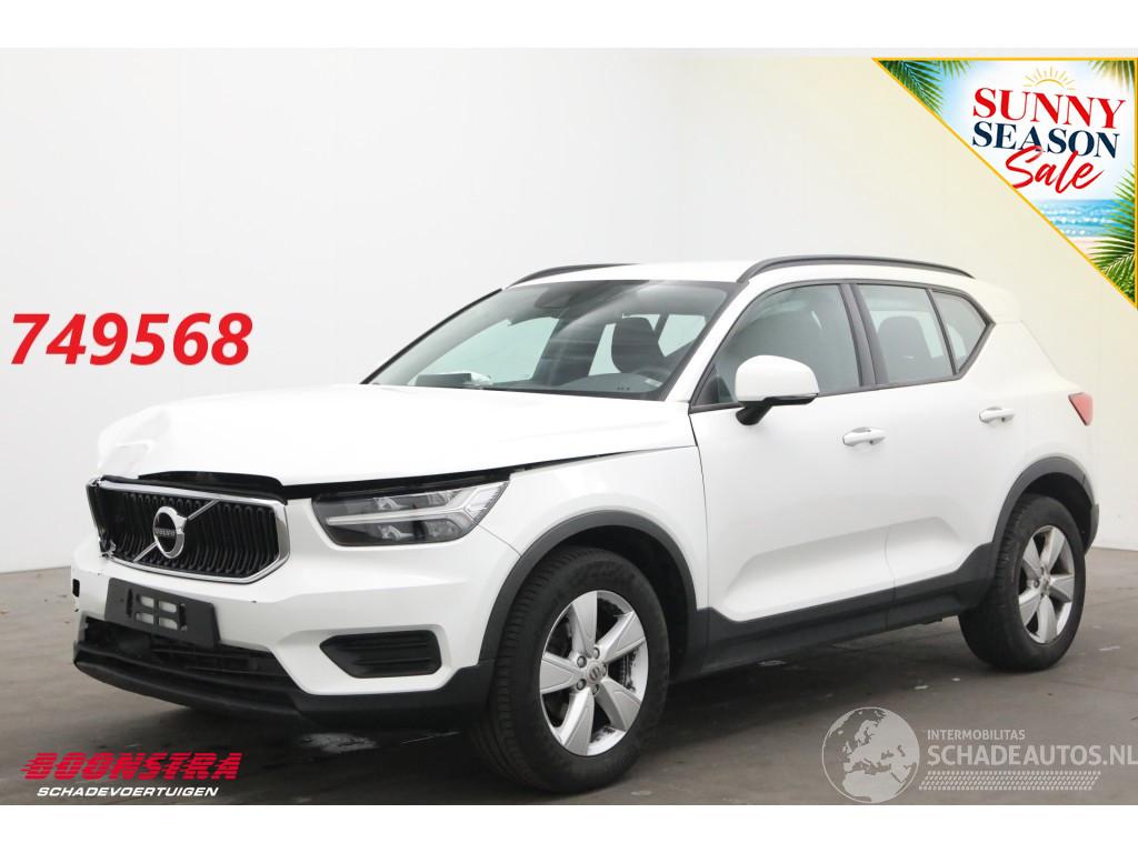 Volvo XC40 1.5 T2 Momentum Core LED Apple/Android Cruise PDC