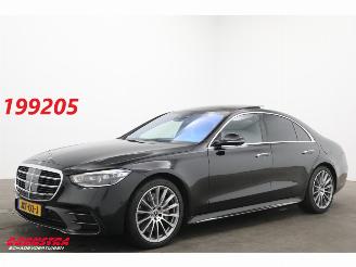 Vaurioauto  passenger cars Mercedes S-klasse 580 e AMG Line Pano ACC HUD Burmester Memory 360° 2022/12