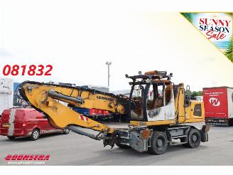 skadebil auto Liebherr T-Roc LH22M Overslagkraan BY 2015 2015/2