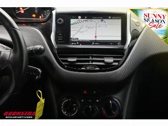 Peugeot 208 1.2 PT Signature Navi Airco Cruise PDC 134.559 km! picture 19